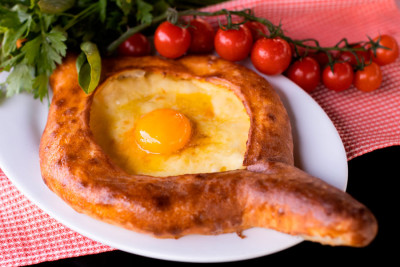 Хачапури по-аджарски